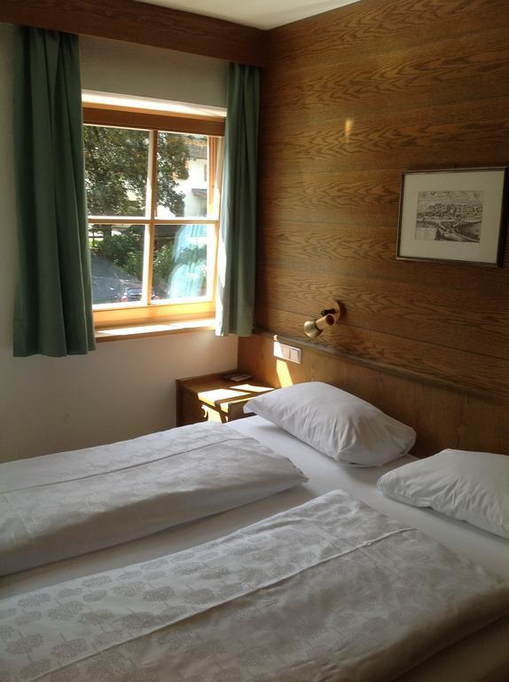 Garni Pineta Hotel San Martino in Badia Ruang foto