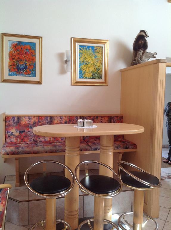 Garni Pineta Hotel San Martino in Badia Bagian luar foto